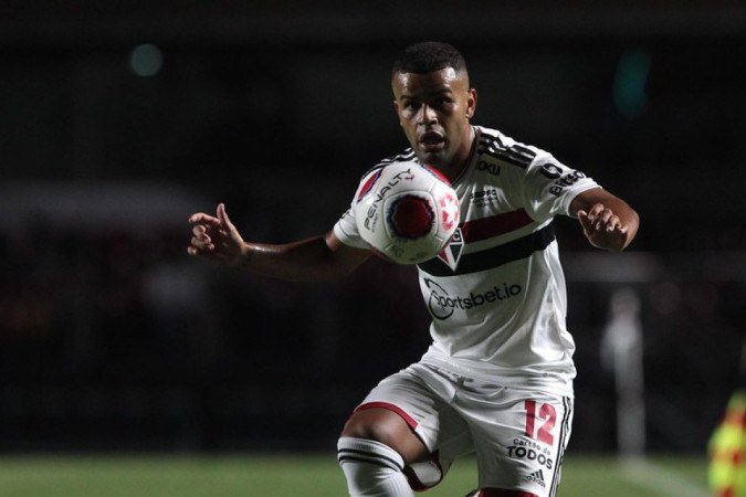 São Paulo anuncia renovação com Alisson até 2026 -  (crédito: Rubens Chiri/Saopaulofc.net)