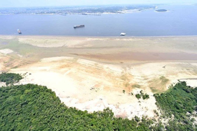 Amazônia a por pior seca já registrada na história do estado e que põe em risco da biodiversidade amazonense - (crédito: Cadu Gomes/VPR) Amazônia a por pior seca já registrada na história do estado e que põe em risco da biodiversidade amazonense - (crédito: Cadu Gomes/VPR)