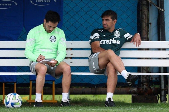 Abel volta após dois jogos suspensos com objetivos a serem cumpridos - (crédito: Jogada10) Abel volta após dois jogos suspensos com objetivos a serem cumpridos - (crédito: Jogada10)