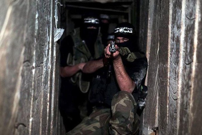 Combatentes do Hamas nos túneis de Gaza - (crédito: Getty Images) Combatentes do Hamas nos túneis de Gaza - (crédito: Getty Images)