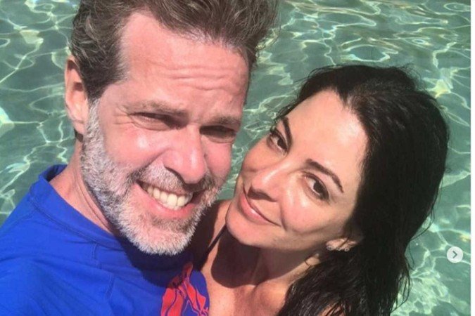 Os dois haviam passado um final de semana na Serra da Mantiqueira. Na volta, o executivo foi abordado por dois criminosos e teve sua moto roubada. -  (crédito: Reprodução/Instagram/@anapaulapadraooficial)