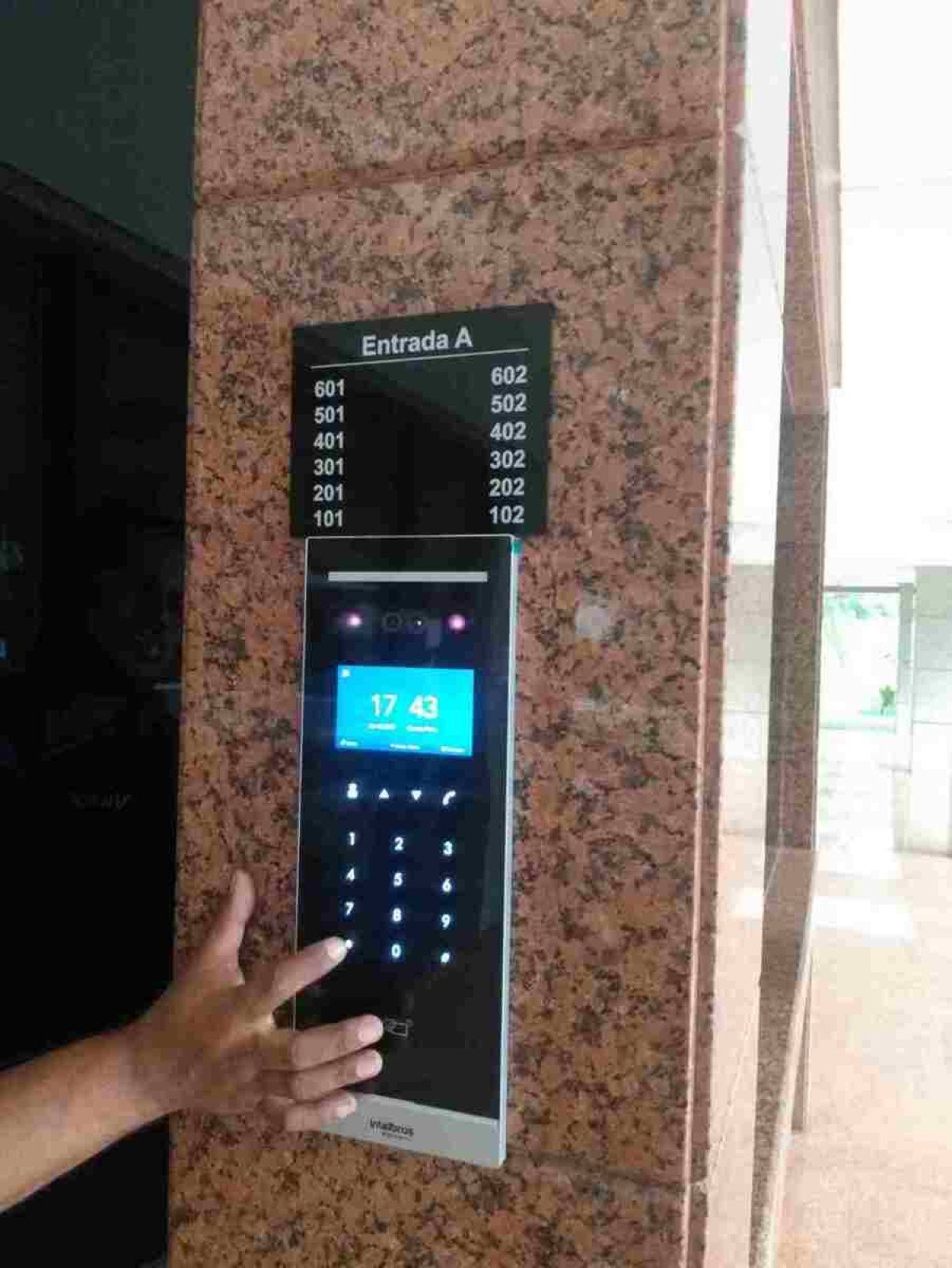 Os controles de acesso são os equipamentos mais vendidos, no caso dos condomínios verticais, segundo Clesley Gomes