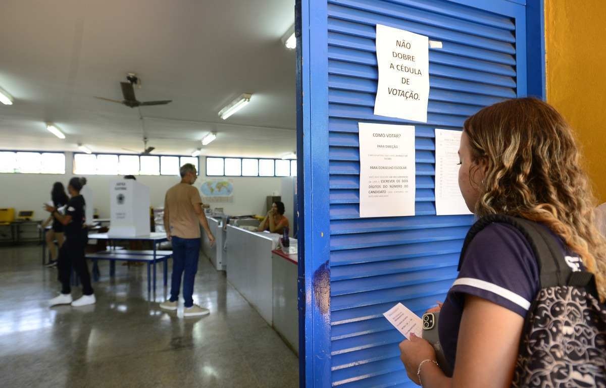 Eleições escolares no Distrito Federal. Centro de Ensino Médio Setor Leste na Asa Sul.