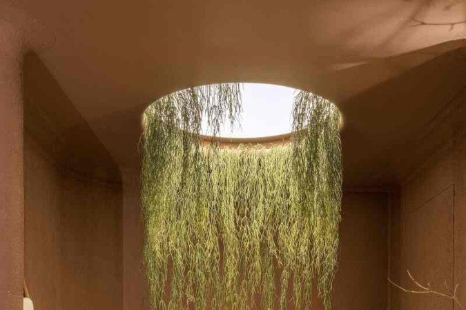 Banheiro do Espa&ccedil;o Ventre na CasaCor: ilumina&ccedil;&atilde;o  e ventila&ccedil;&atilde;o naturais