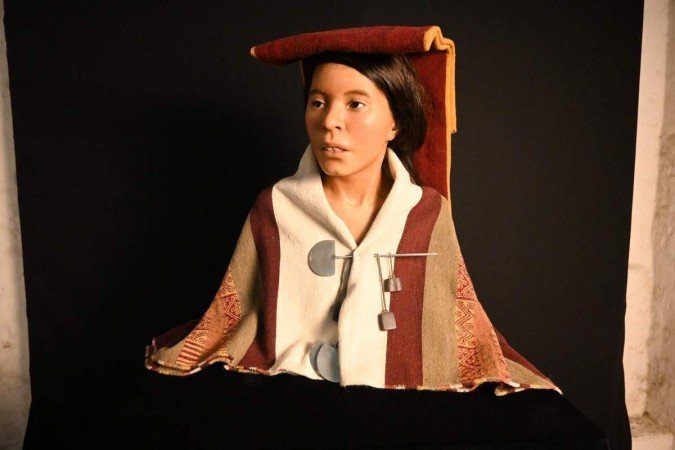 A escultura foi feita com base na tomografia do corpo, estudos de DNA, características etnológicas, idade e foram utilizadas técnicas modernas forenses - (crédito: Reprodução/Universidade Católica de Santa Maria ) A escultura foi feita com base na tomografia do corpo, estudos de DNA, características etnológicas, idade e foram utilizadas técnicas modernas forenses - (crédito: Reprodução/Universidade Católica de Santa Maria )