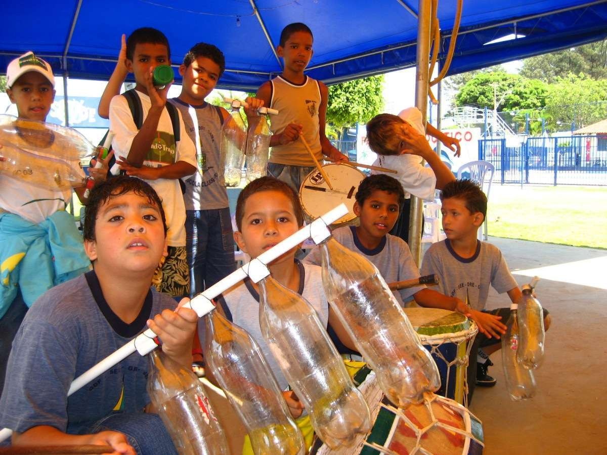 Ha Ono Beko completa 27 anos e promove oficinas de reciclagem e produção musical em escolas públicas