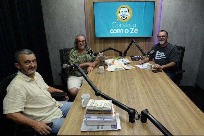 Chiquinho e Sóter relembraram detalhes da vida cultural da cidade na década de 1970 - (crédito: Minervino Júnior/CB/D.A.Press) Chiquinho e Sóter relembraram detalhes da vida cultural da cidade na década de 1970 - (crédito: Minervino Júnior/CB/D.A.Press)