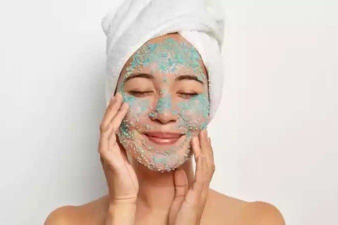 O tamanho do poro é determinado geneticamente, mas uso de cremes inadequados, poluição, resíduos oleosos e acne persistente podem influenciar - (crédito: Freepik) O tamanho do poro é determinado geneticamente, mas uso de cremes inadequados, poluição, resíduos oleosos e acne persistente podem influenciar - (crédito: Freepik)