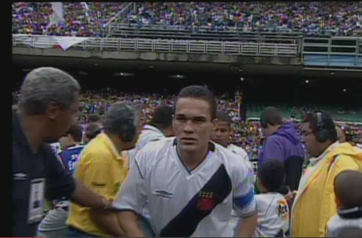 Ex-capitão do Vasco em 2003 é condenado por tráfico internacional