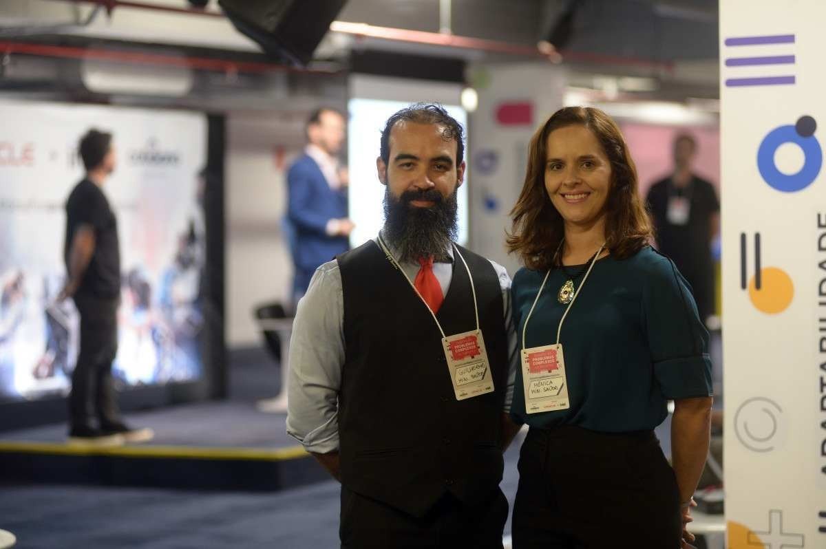 Analistas de projetos de Coopera&ccedil;&atilde;o T&eacute;cnica em Sa&uacute;de do Minist&eacute;rio da Sa&uacute;de, Guilherme Sheldon e M&ocirc;nica M&ocirc;nica Moraes palestraram no evento