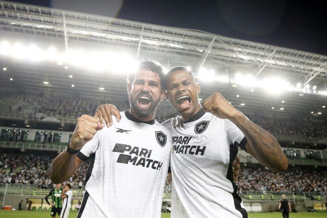 A caminho do título, Botafogo é só sorrisos nas últimas duas semanas - (crédito: Vitor Silva/Botafogo) A caminho do título, Botafogo é só sorrisos nas últimas duas semanas - (crédito: Vitor Silva/Botafogo)
