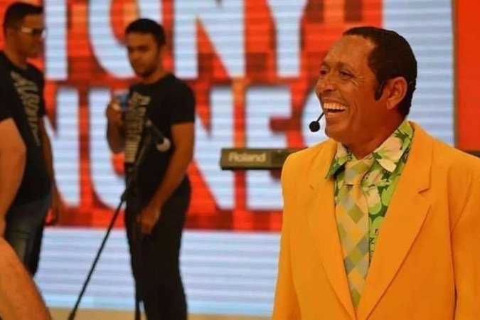 O humorista ficou conhecido ao participar do programa O humorista ficou conhecido ao participar do programa