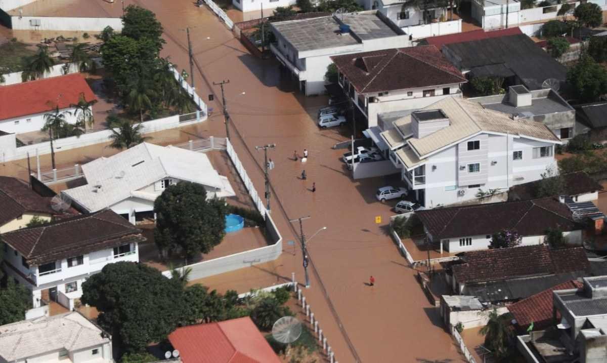 Câmara instala comissão sobre catástrofes climáticas: 