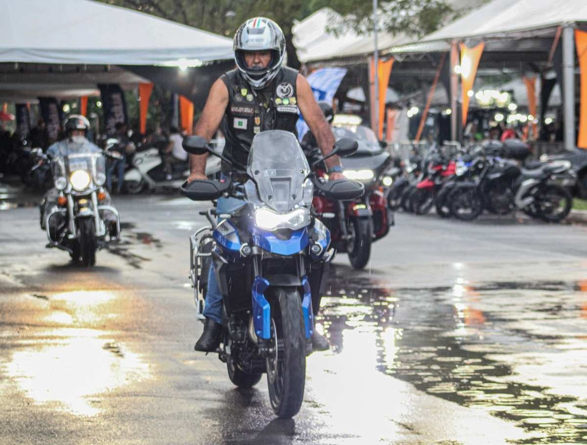 A 3ª Edição do Moto Parque reuniu mais de 1 mil pessoas no estacionamento 10 do Parque da Cidade