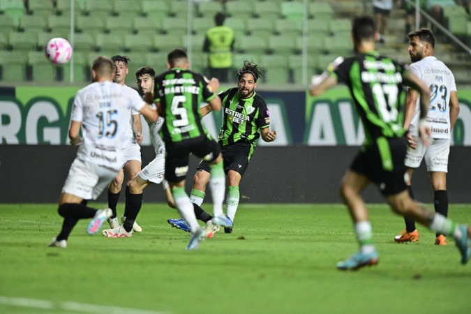 Renato destaca poderio ofensivo do Grêmio em virada, mas faz alerta -  (crédito:  Mouro Panda)