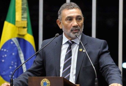 Telmário Mota foi senador entre 2015 e 2022, mas não foi reeleito na última eleição

 -  (crédito: Waldemir Barreto/Agência Senado)