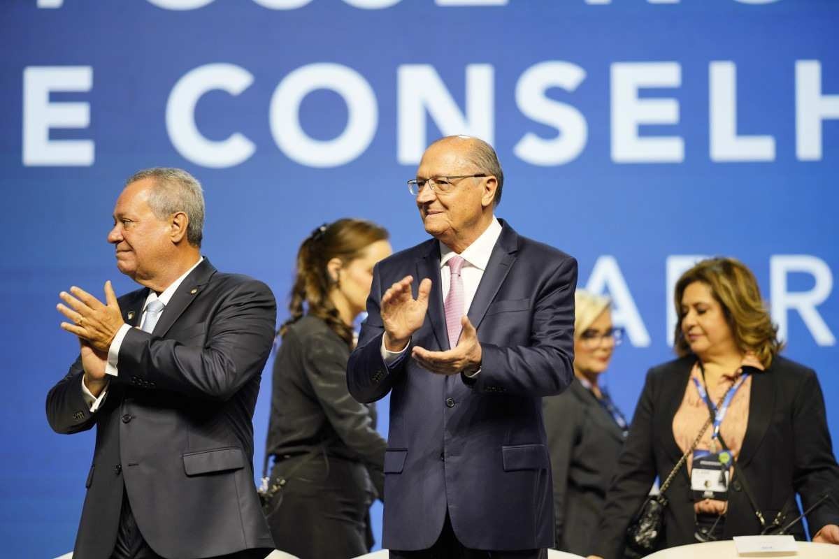 Na CNI, Alckmin faz aceno ao Congresso e exalta reforma tributária