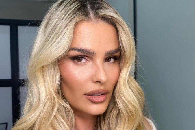 Yasmin foi categórica ao afirmar que está solteira, mas fez uma ressalva: não está disponível para novos pretendentes - (crédito: Reprodução Instagram) Yasmin foi categórica ao afirmar que está solteira, mas fez uma ressalva: não está disponível para novos pretendentes - (crédito: Reprodução Instagram)