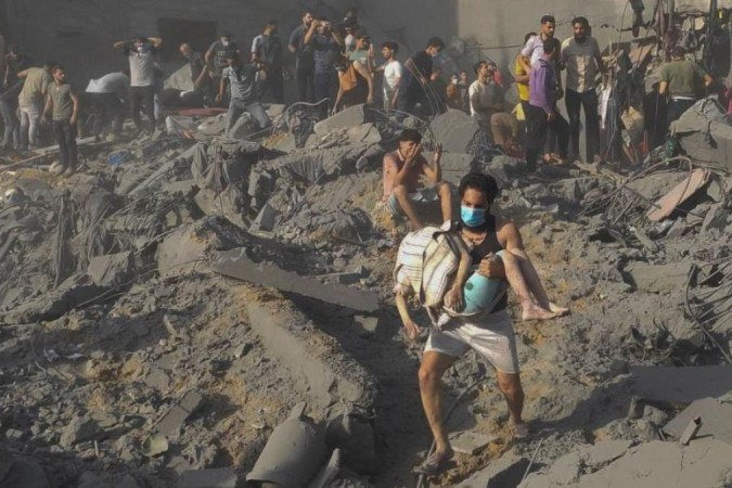 Foi assim que ficou o campo de refugiados após a explosão - (crédito: Reuters) Foi assim que ficou o campo de refugiados após a explosão - (crédito: Reuters)