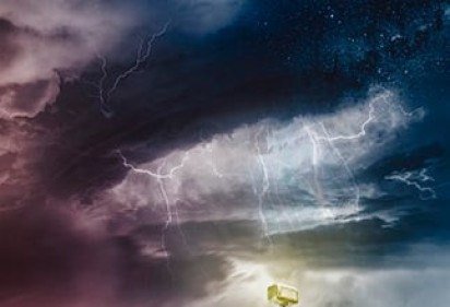 Thor, o Deus dos Trovões: Entenda o mito nórdico que inspirou o herói do cinema Quem gosta de filmes de super-heróis, nem sempre se liga na origem de alguns mitos. E um dos mais fortes é Thor. O herói da Marvel foi uma lenda nos países nórdicos. Cultuado pelos Vikings, quem diria que seria um sucesso nos quadrinhos e no cinema? Thor é Pop! Veja que curioso! - (crédito: Nico Wall pixabay)