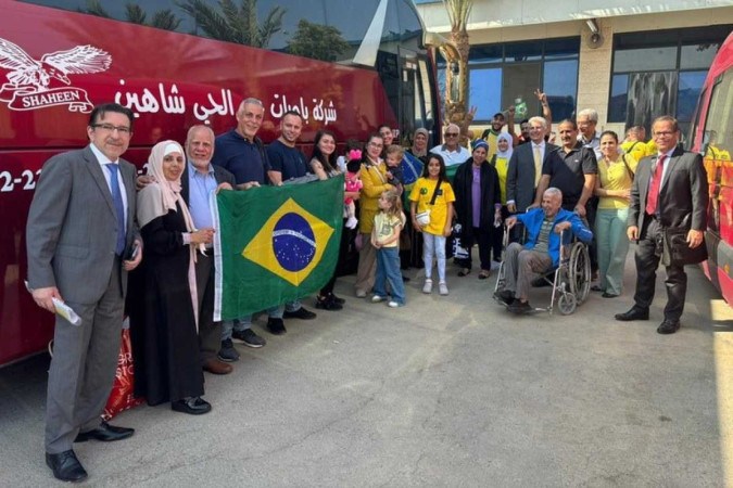Grupo de brasileiros saíram da Cisjordânia para Jericó, onde fizeram os trâmites de imigração antes de cruzar a fronteira com a Jordânia - (crédito: Divulgação/Governo Federal)