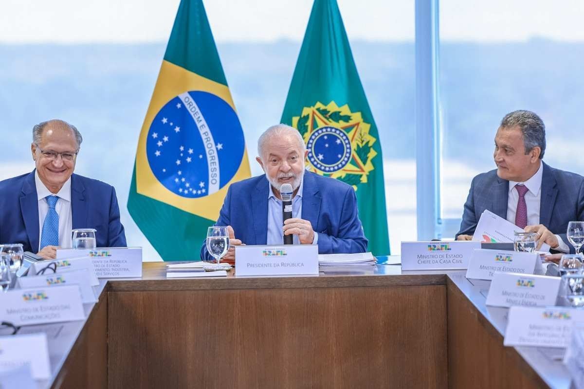 Lula conversa com Sánchez em esforço para acordo com UE sair