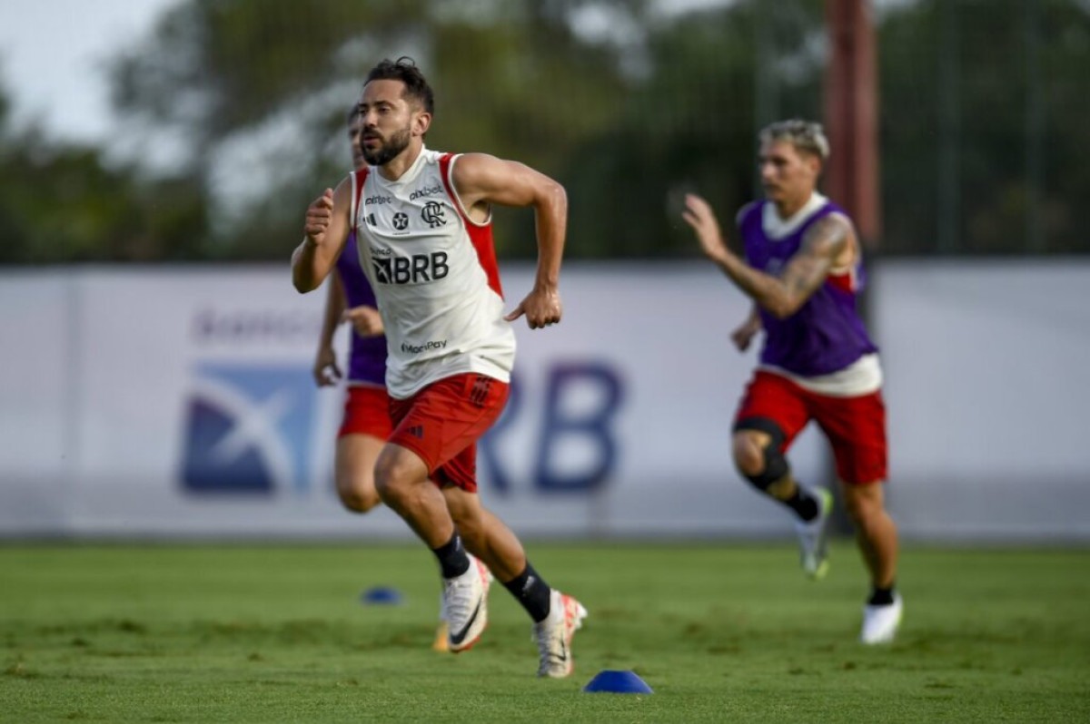 Flamengo terá desfalques importantes, mas dois retornos contra Fortaleza