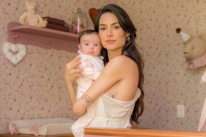 Thaila Ayala e a filha caçula, Tereza - (crédito: Reprodução Instagram) Thaila Ayala e a filha caçula, Tereza - (crédito: Reprodução Instagram)
