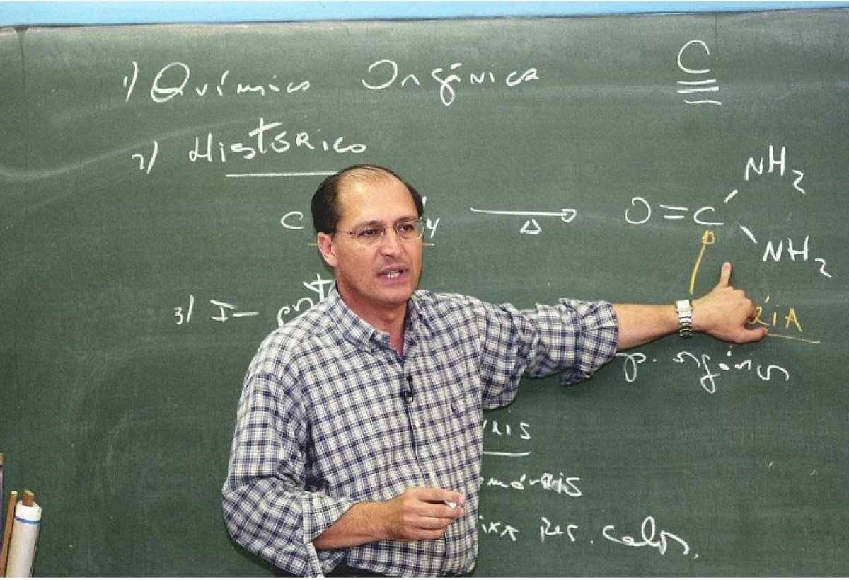 Alckmin ensina como usar química cerebral para se dar bem no Enem; confira