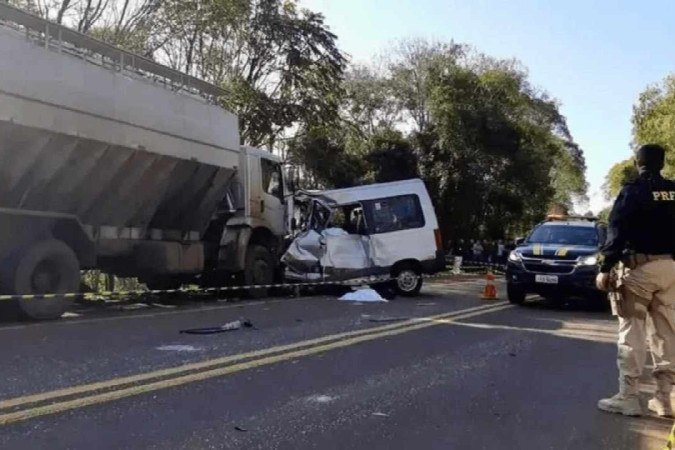 Do total de acidentes, a entidade classificou 236 como graves — o que representa uma queda de 10,3% na comparação com o último feriado de Nossa Senhora Aparecida - (crédito: Divulgação/PRF) Do total de acidentes, a entidade classificou 236 como graves — o que representa uma queda de 10,3% na comparação com o último feriado de Nossa Senhora Aparecida - (crédito: Divulgação/PRF)
