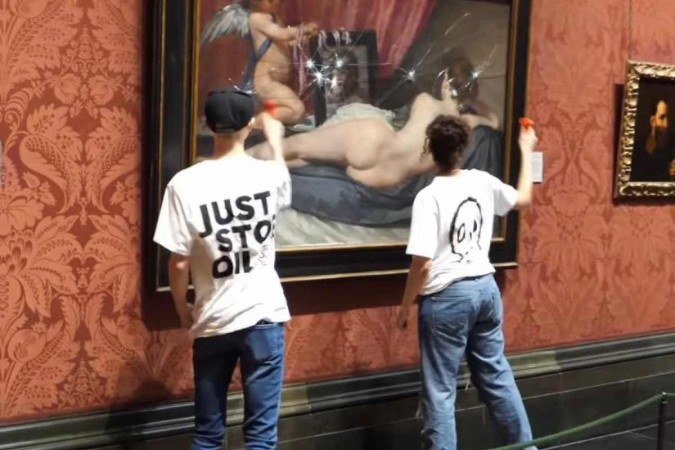 Ativistas atacam quadro de pintor espanhol Diego Velázquez em Londres - (crédito: Reprodução/Instagram/Just.stopoil) Ativistas atacam quadro de pintor espanhol Diego Velázquez em Londres - (crédito: Reprodução/Instagram/Just.stopoil)