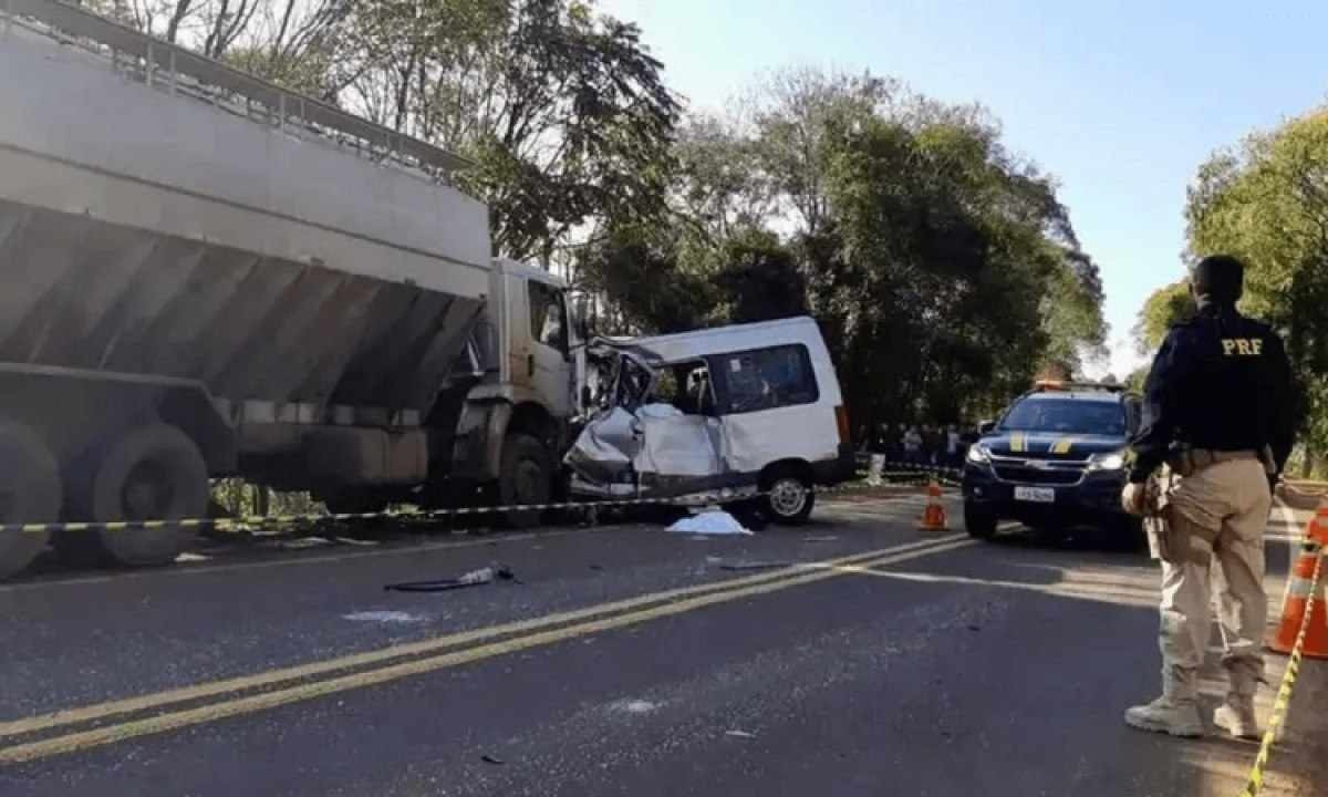 Acidentes matam 56 pessoas nas estradas federais durante feriadão