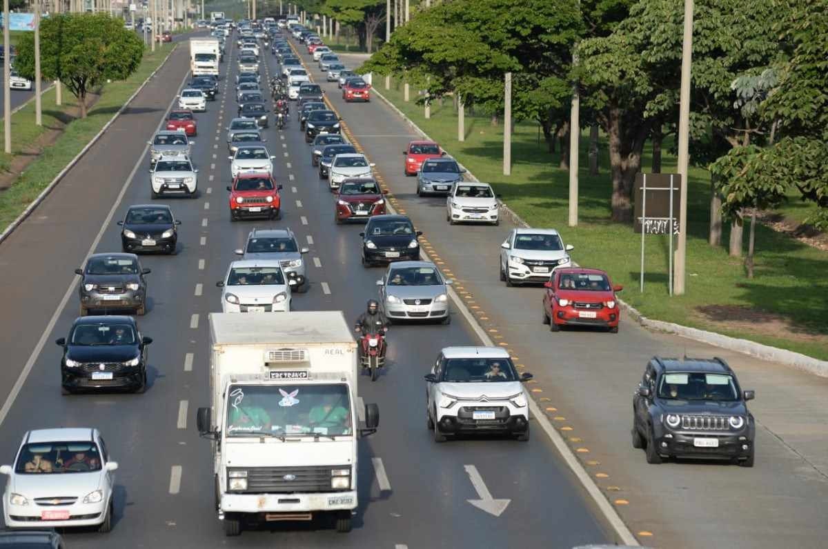 Faixas exclusivas do DF são liberadas durante greve dos rodoviários