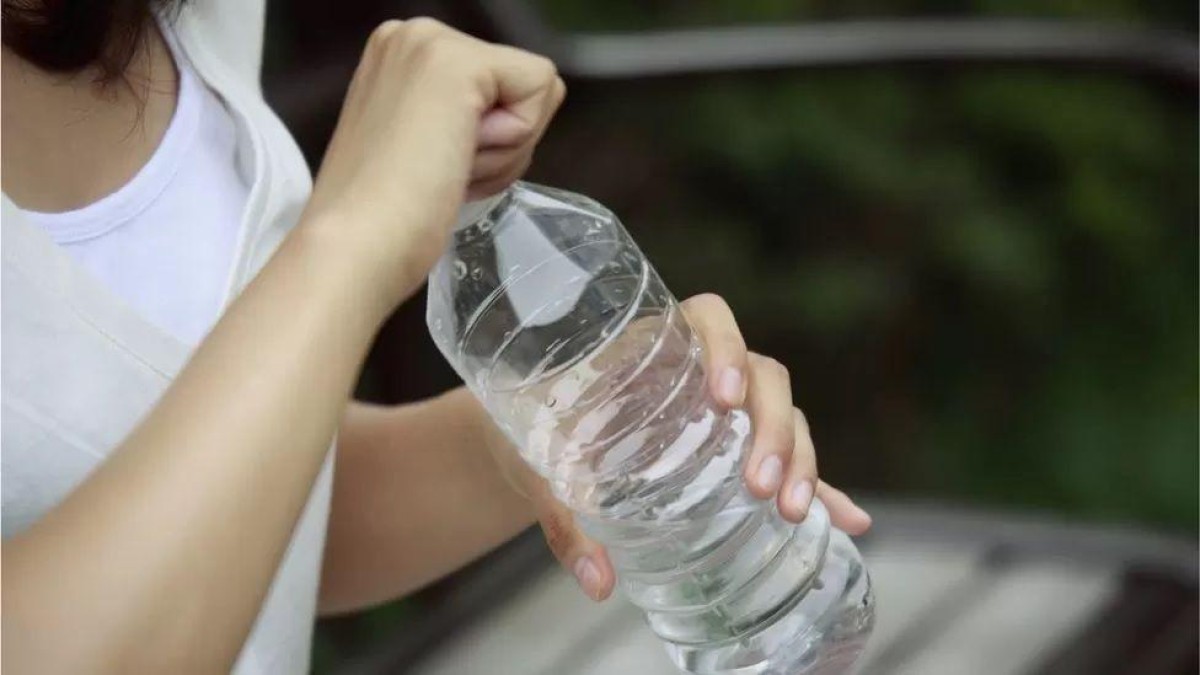 Por que Coca-Cola e Nestlé foram acusadas de mentir sobre reciclagem de garrafas de plástico
