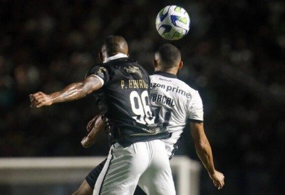 O Botafogo visitou o Vasco, nesta segunda-feira (06/11), pelo Brasileirão. Veja como o Jogada10 avaliou a performance dos alvinegros - Foto: Vitor Silva/Botafogo -  (crédito: Vitor Silva/Botafogo) -O Botafogo visitou o Vasco, nesta segunda-feira (06/11), pelo Brasileirão. Veja como o Jogada10 avaliou a performance dos alvinegros - Foto: Vitor Silva/Botafogo -  (crédito: Vitor Silva/Botafogo)