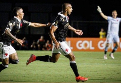O Vasco venceu por 1 a 0 o Botafogo na noite desta segunda-feira (6/11), em São Januário, pela 32ª rodada do Campeonato Brasileiro. Veja como o Jogada10 avaliou o desempenho dos cruz-maltinos. Foto: Leandro Amorim/Vasco -  (crédito:  Matheus Lima/Vasco ) -O Vasco venceu por 1 a 0 o Botafogo na noite desta segunda-feira (6/11), em São Januário, pela 32ª rodada do Campeonato Brasileiro. Veja como o Jogada10 avaliou o desempenho dos cruz-maltinos. Foto: Leandro Amorim/Vasco -  (crédito:  Matheus Lima/Vasco )