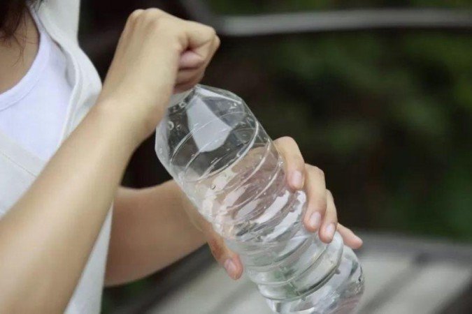 Segundo entidades de defesa do consumidor, as garrafas das empresas não são 100% recicladas - (crédito: Getty Images) Segundo entidades de defesa do consumidor, as garrafas das empresas não são 100% recicladas - (crédito: Getty Images)