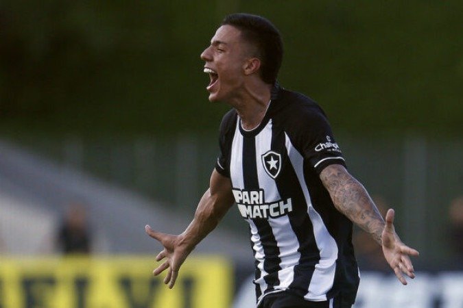 Carlos Alberto - Entrou no fim e teve pouco tempo para mostrar serviço - SEM NOTA - Foto: Vitor Silva/Botafogo