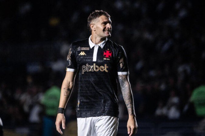 VEGETTI - Foi incansável na frente. Irritou muito seus marcadores, jogando colado neles. Foi o responsável por incendiar o Vasco na primeira etapa, pouco antes do gol. Não chegou a ter chances claras de balançar a rede. Nota 6,5 - Foto: Leandro Amorim / Vasco