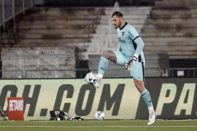 Lucas Perri - Fez algumas defesas importantes e ajudou como pôde. Não teve culpa no gol sofrido - NOTA 6,0 - Foto: Vitor Silva/Botafogo