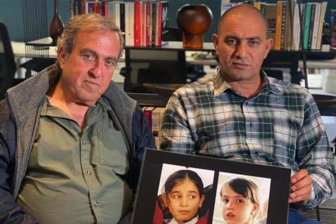 Os 'irmãos' de lados opostos do conflito no Oriente Médio - (crédito: Rami Elhanan) Os 'irmãos' de lados opostos do conflito no Oriente Médio - (crédito: Rami Elhanan)