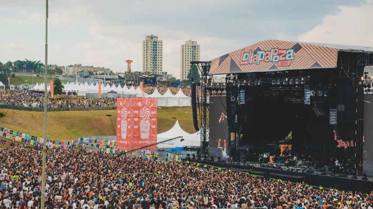 Segundo dia de Lollapalooza tem shows de Kings of Leon e Titãs