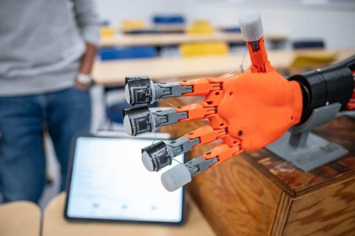 O sensor UBC é flexível e pode detectar forças dentro e ao longo de sua superfície.