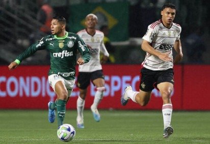 Flamengo e Palmeiras fazem confronto de gigantes nesta quarta-feira, dia 8 de novembro, às 21h30, no Maracanã, pela 33ª rodada do Campeonato Brasileiro. -  (crédito: Cesar Greco/Palmeiras/by Canon) -Flamengo e Palmeiras fazem confronto de gigantes nesta quarta-feira, dia 8 de novembro, às 21h30, no Maracanã, pela 33ª rodada do Campeonato Brasileiro. -  (crédito: Cesar Greco/Palmeiras/by Canon)