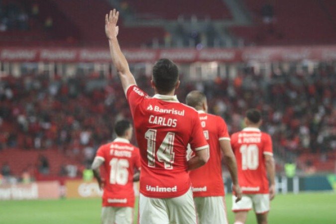 22ª rodada do Campeonato Brasileiro de 2022: Internacional 3 x 0 Fluminense, no Beira-Rio - Gols: Busto, Alemão e Carlos de Peña (INT).