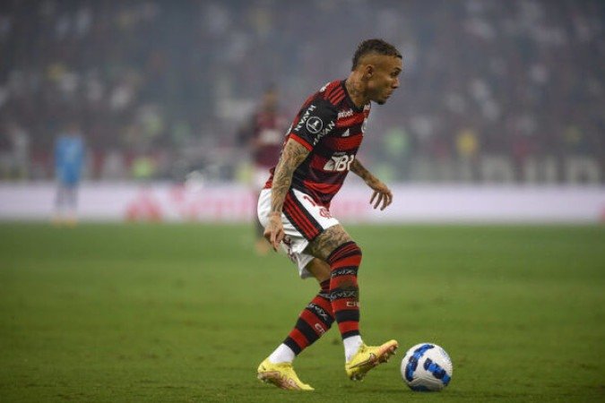 CEBOLINHA - Muito atuante, fazendo ótimas jogadas, incluindo um lançamento espetacular para  o gol de Arrascaeta. Um de seus melhores jogos com a camisa do Flamengo -  NOTA 8,5 - Foto: Marcelo Cortes / Flamengo