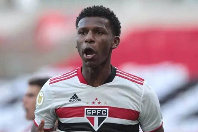 ARBOLEDA  - Bom nas antecipações , conseguiu evitar a maioria dos ataques dentro da área   - NOTA 6,5 -  Foto: Rubens Chiri / saopaulofc.net