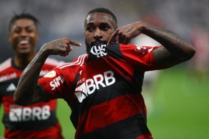 GERSON - Fez bom trabalho na criação, trocando figurinhas com Arrascaeta, cadenciando o jogo e dando a assistência para o terceiro gol. Também ficou na marcação a Endrick em vários momentos. NOTA 7,0  - Foto:  Gilvan de Souza / CRF