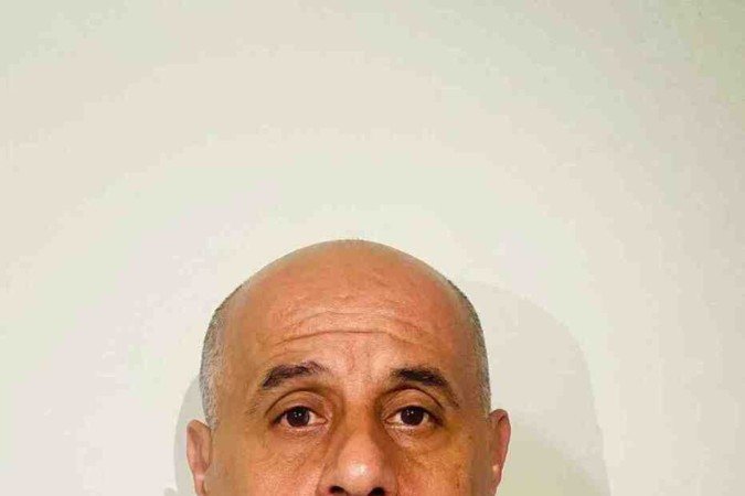 Hazem Abu Moloh, 51 anos, médico, morador do campo de refugiados de Nusirat, hoje no sul de Gaza