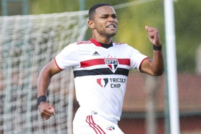 JUAN  - Fez pouco no ataque. Algumas vezes voltou para ajudar a defesa. Acabou saindo machucado no 2º tempo -  NOTA 5,0 - Foto: Anderson Rodrigues / São Paulo FC